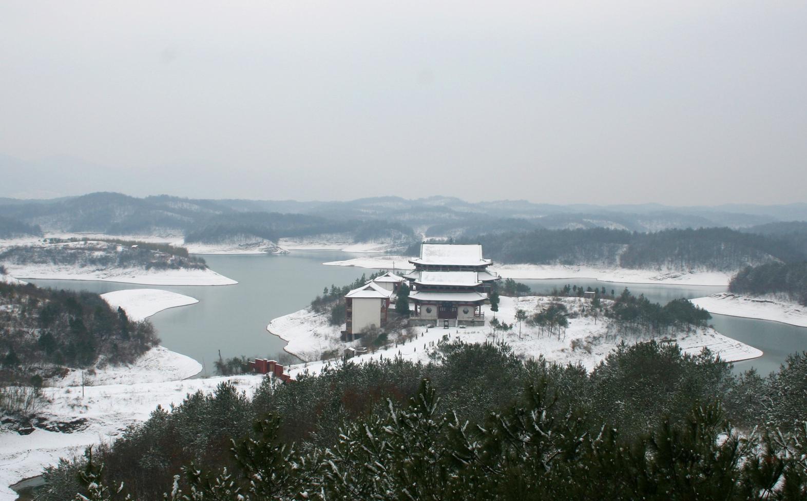 雪的奇幻世界，最新探索之旅